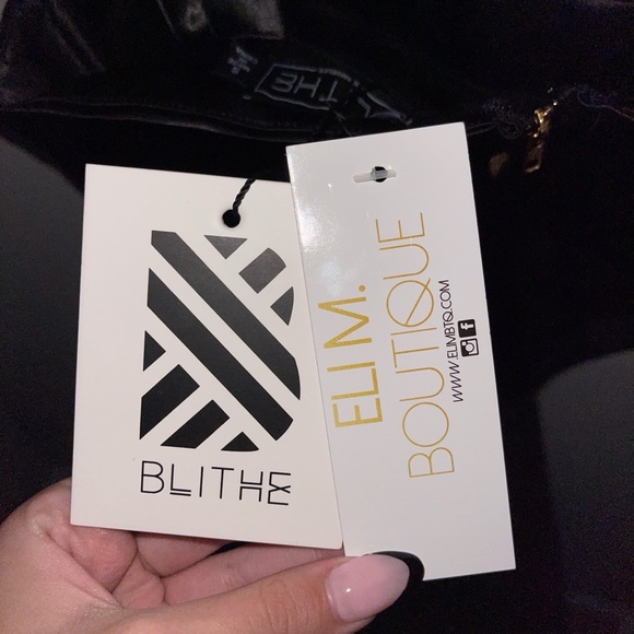 brown crop top from elim boutique - Picture 3 of 3